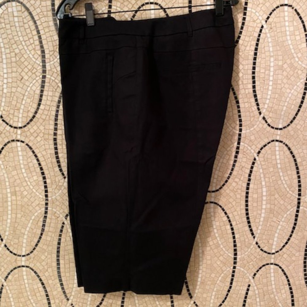 Women's NINE WEST Black Long Shorts-18W